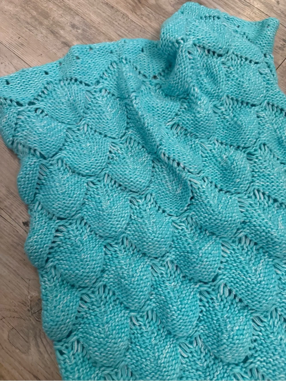 Mermaid tail knit blanket